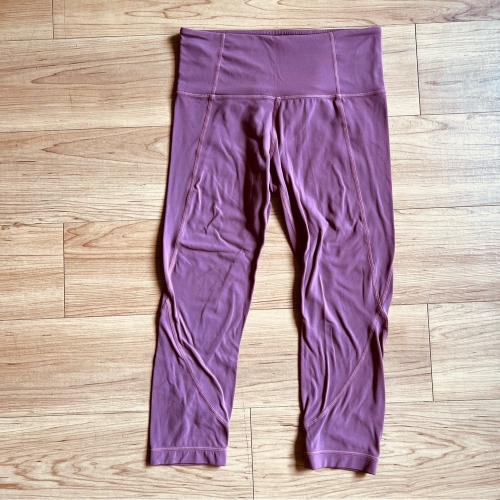 💜 Athleta Capri Revelation Leggings Purple
Yoga Workou Size S - Picture 3 of 11